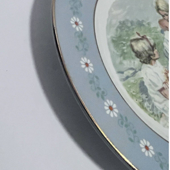 Vintage Tenderness Commemorative Plate Special Edition Avon Productions 1974 - Picture 11 of 16